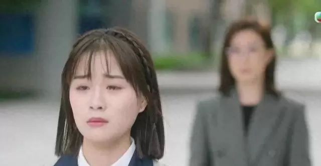 TVB《正义女神》乐珈嘉饰演继女引观众质疑演技与选角逻辑：细节速览